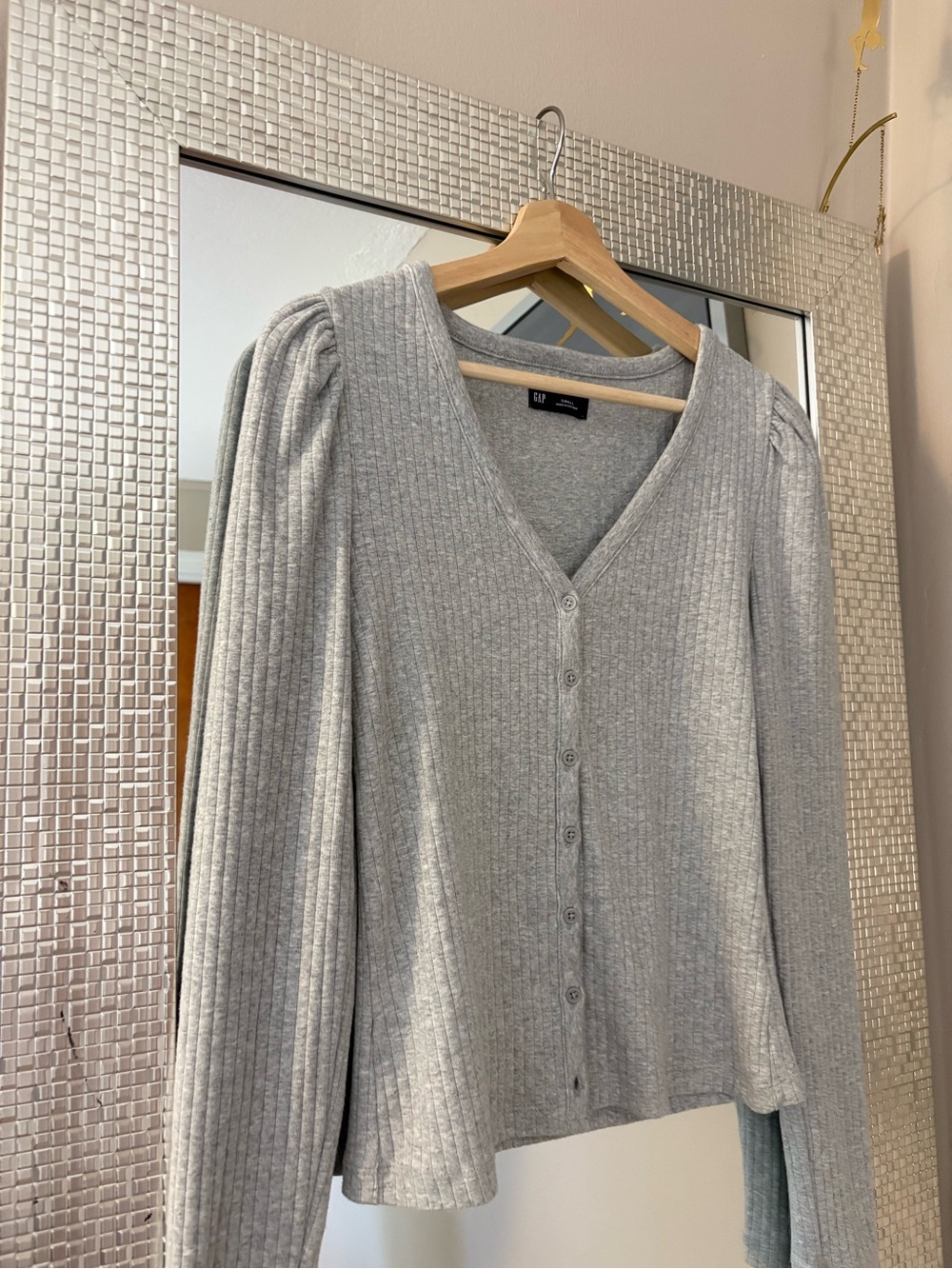 GAP Light Gray Ribbed Button-Down cardigan - Picture 2 of 3